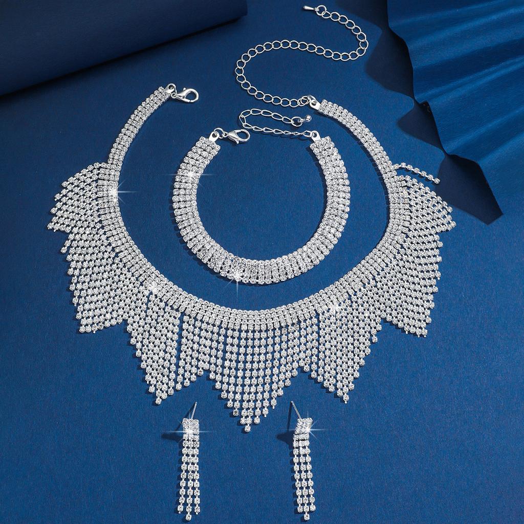 Full Diamond Necklace Earrings Bracelet Three-Piece Set Premium Clavicle Chain Cold Wind Wedding Ladies Set