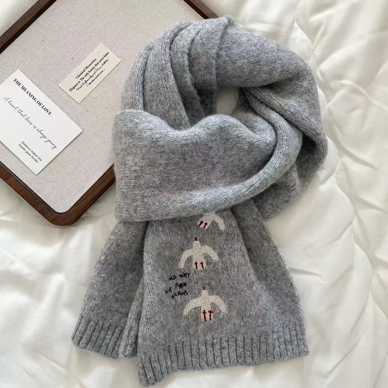 

Embroidered women s knitted scarf Solid color exquisite woman scarves Autumn Winter Warm Neck Protection Thick Couple s Accessories Onesize