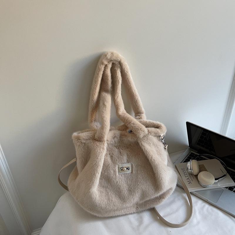 Large-capacity Plush Bag, Fashionable and High Appearance Level Tote Bag, Handbag, Furry Shoulder Bag