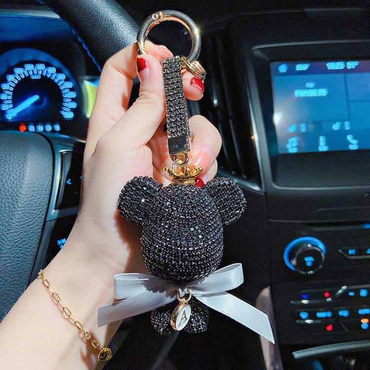 Fashion Full Rhinestone Big bBear Car Key Chain Cute Doll Creative Name Letters to Develop Bag Pendants.