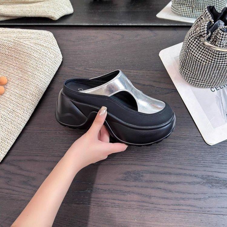 Thick-soled Slippers Women's High-end Fashion and Simple Black 2025 New Small Height-increasing Bag Head Slippers