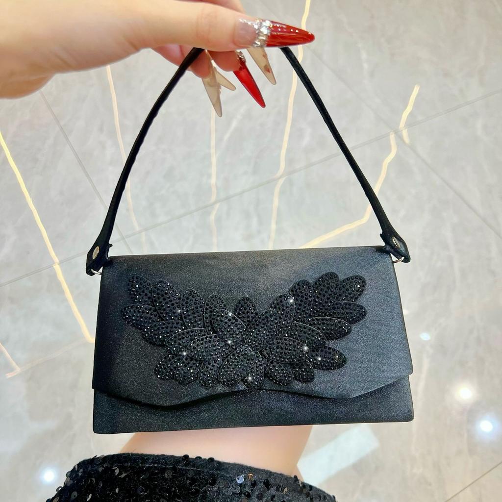 Retro dinner bag, simple personality, fashionable rhinestone clutch bag, diamond-encrusted high-end light luxury messenger bag