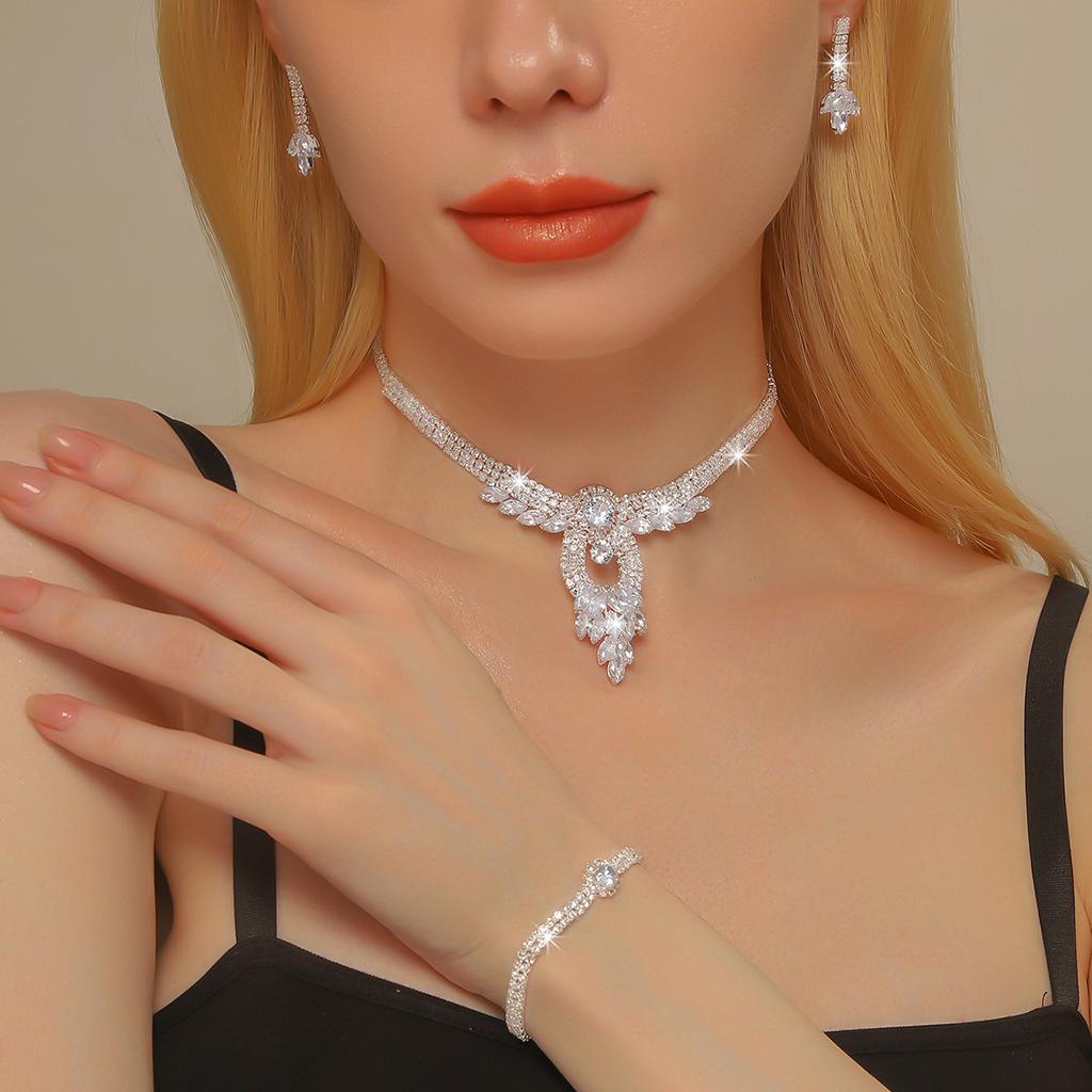 New Nigeria Dubai Jewelry Set Bride Necklace Bracelet Earrings Ring Four-Piece Set