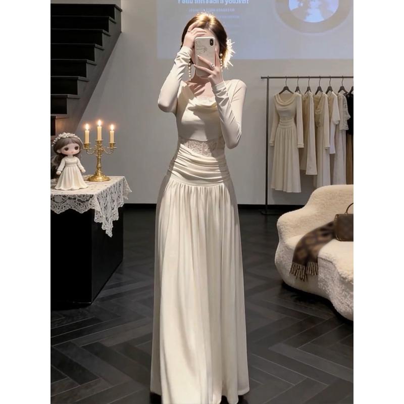 Französisches reines Verlangen Hohl-Aprikosen-Kleid Kinder Herbst und Winter Neujahrsrobe mit Taillenkleid