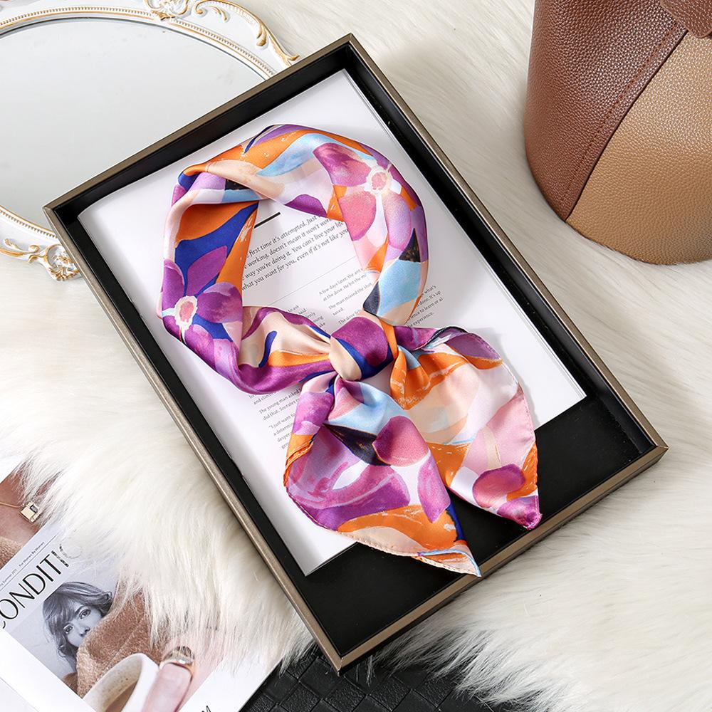 Camellia Flower Simple Silk Scarf Female Shanghai Story Thin Mom High-End Small Square Scarf Scarf