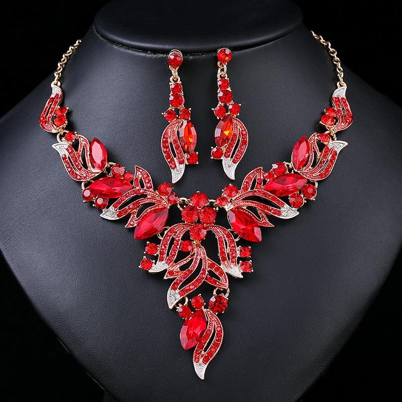 European and American new color painting oil necklace set female exaggerated retro, sweater chain collarbone chain, alloy electroplating