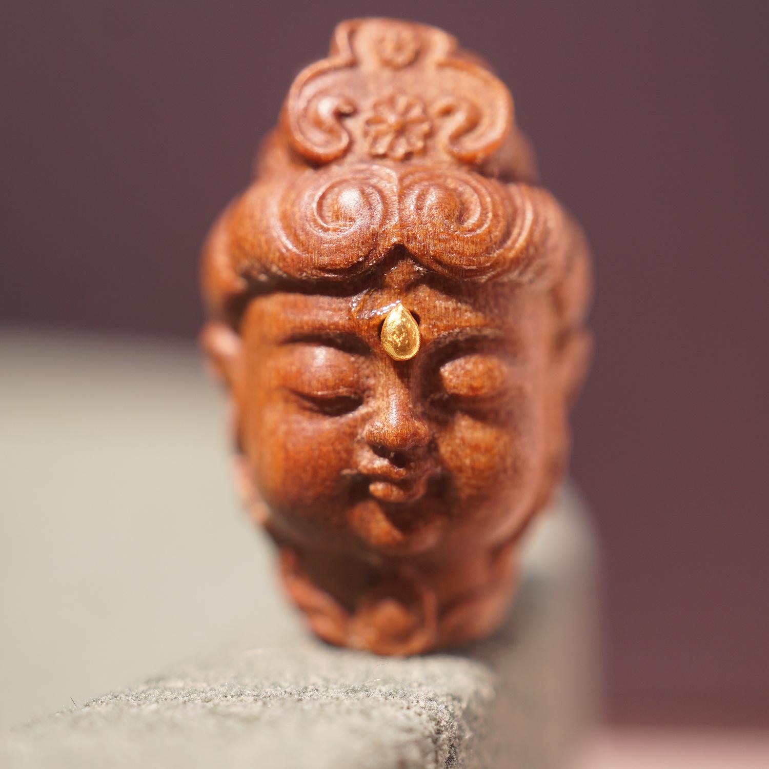 Sandalwood Guanyin Buddha Head Carved Pendant with Auspicious Clouds Bracelet Accessory
