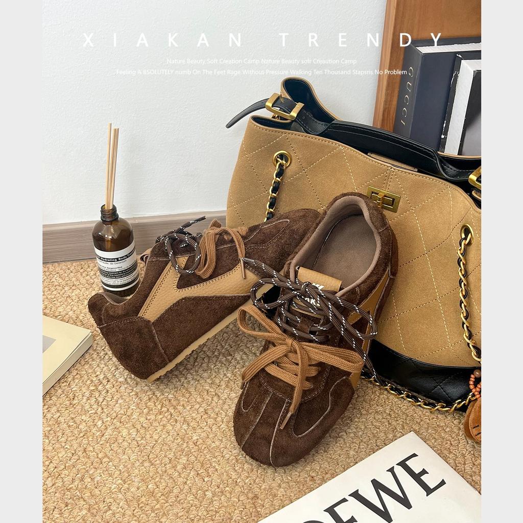 Vintage Women's Casual Flats 2026 Autumn New Outdoor Non Slip Lightweight Sneakers Comfortable Fashion Cross Tied Cotton Shoes