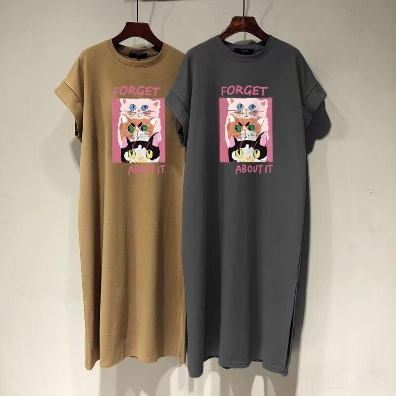 A New Loose-fitting and Casual Plus-size Slimming Dress for Women In Summer with A Small Flying Sleeve Korean-style T-shirt. It Is A Slit Long Dress