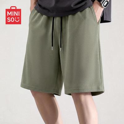 Partea de jos – Pantaloni scurţi