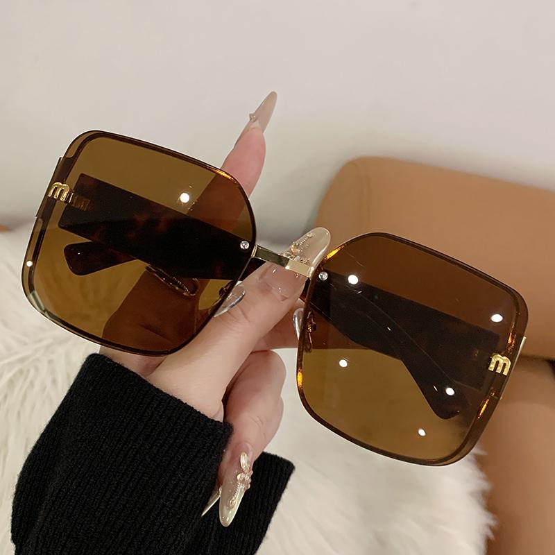 Fashionable High-end Sunglasses Trendy Large Frame UV Anti-light Glasses For Women 90316