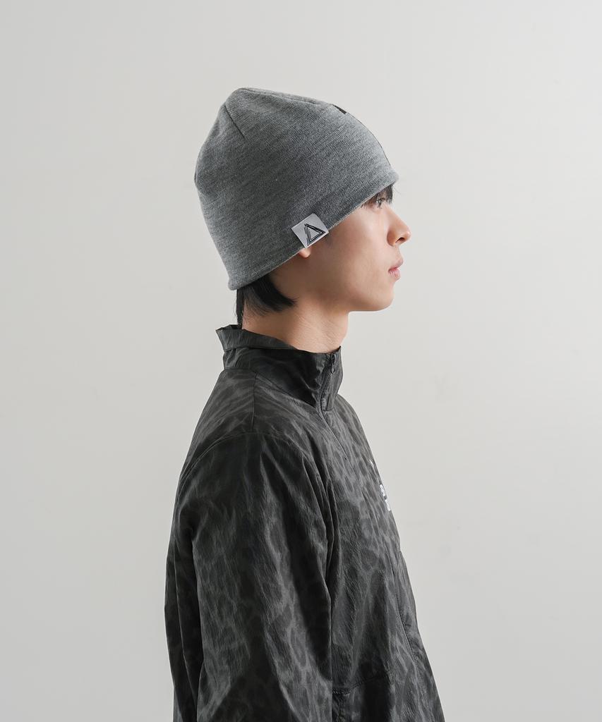 Diadeosaengchyueoli Tas Zakhar Logo Beanie (Gray)