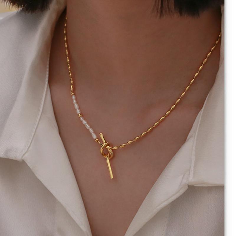 

Summer Fresh and Fashionable Light Luxury Style Knot Design Necklace for Women, Cool and Aloof Style 49.3cm