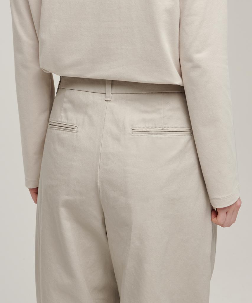 MUSINSA STANDARD WOMAN Two-Tuck Wide Chino Pants [Light Beige]