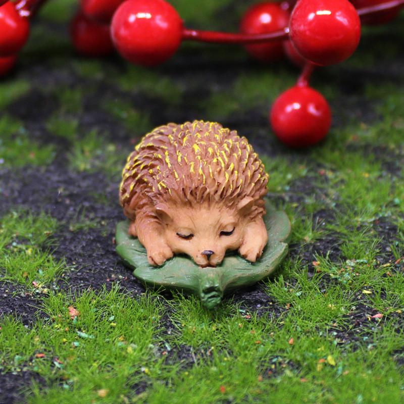 Cute Resin Hedgehog Figurine For Miniature Garden Decor Micro Landscape Gift For Holiday