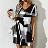 Mode d'été pour femmes Robe à col en V à manches courtes avec imprimé géométrique rétro Jupe courte sexy Robes