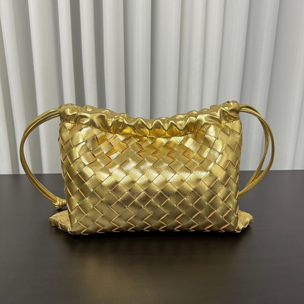 2024 New cowhide woven armpit bag large-capacity commuter bag versatile leather crossbody shoulder woven women's bag