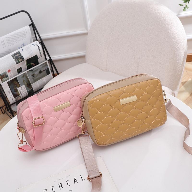 Fashion Embroidered Bag Ladies Bag Versatile New Ladies Shoulder Bag Elegant Large Capacity Messenger Bag