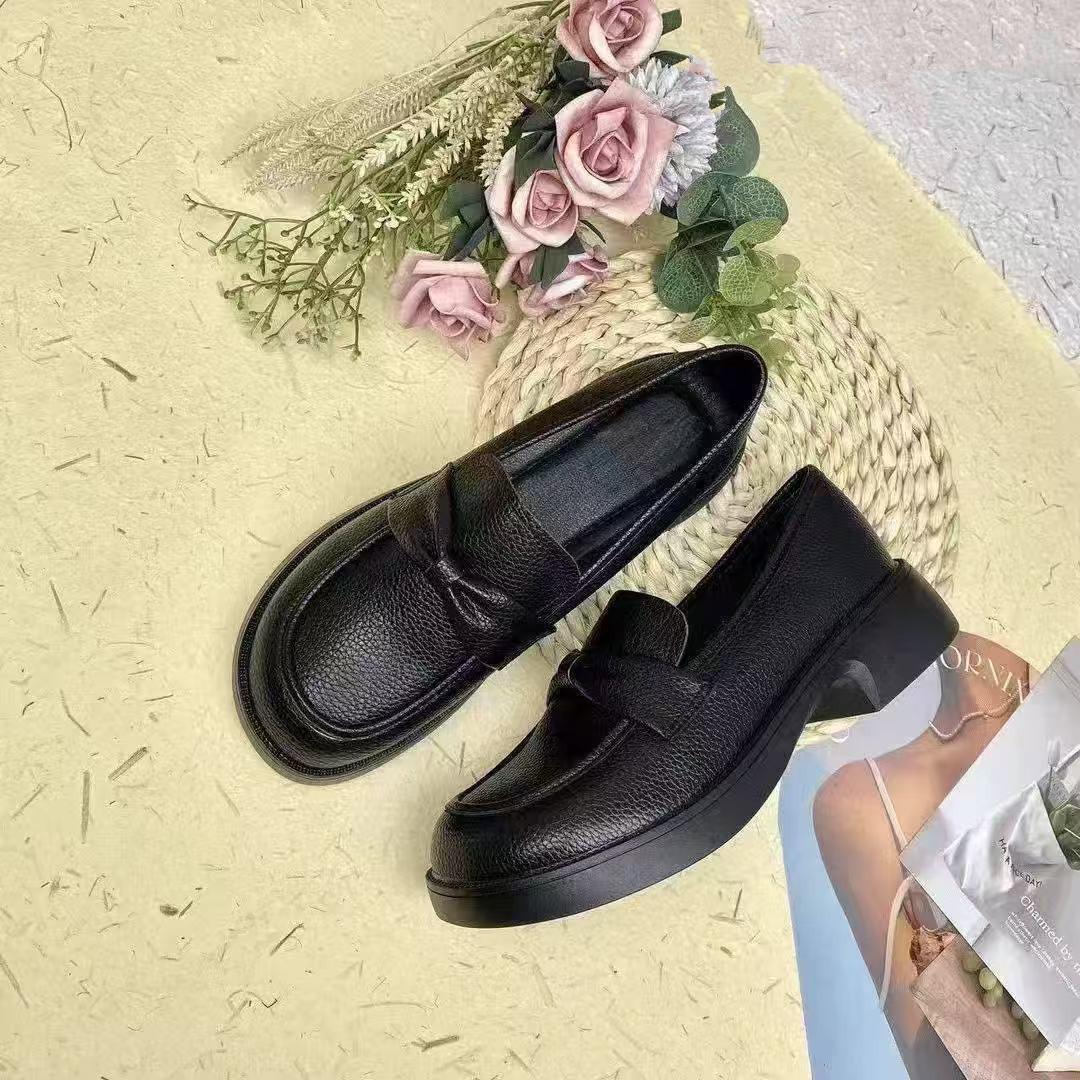 

Soft leather loafers women s 2025 autumn new one-pedal soft-soled single shoes comfortable and versatile British flat-soled small leather shoes 40 чёрный