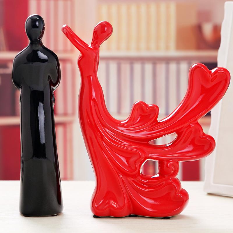 Creative Design Ceramic Ornaments for Couples Living Room Music Room Wine Cabinet Home Accessories Nice Wedding Gift Idea Ornaments