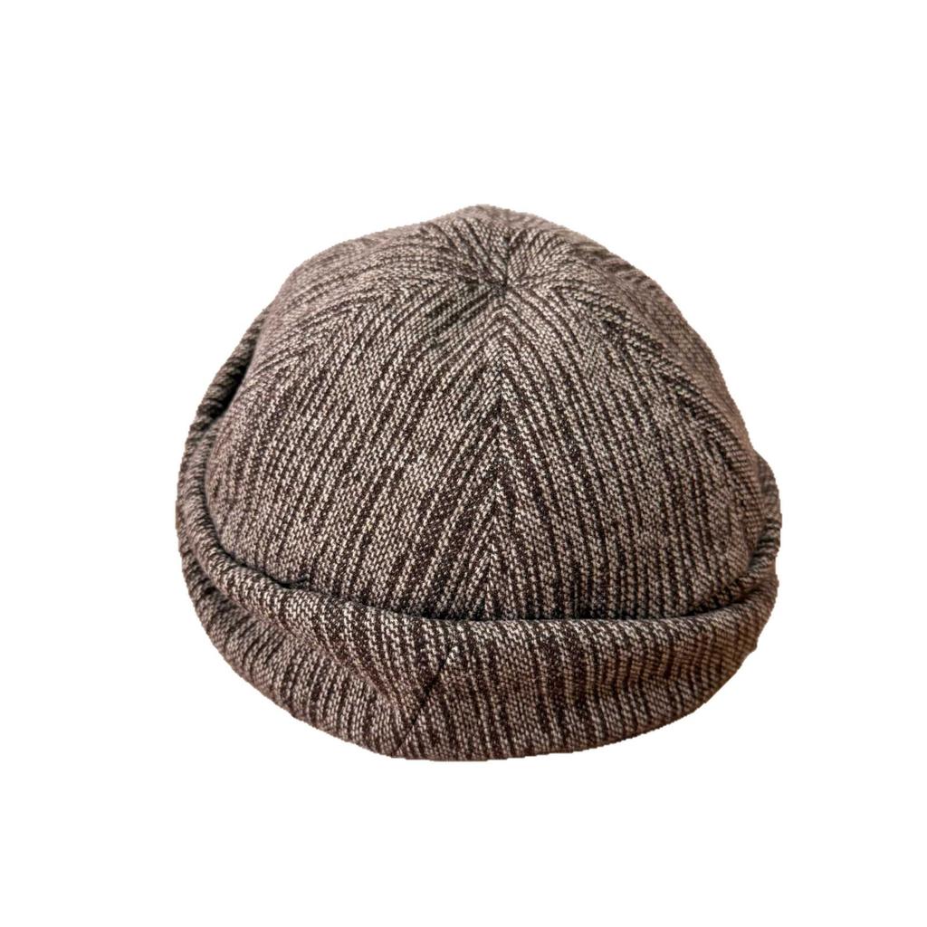 Retro pleated peaked cap women's autumn and winter niche design advanced sense equestrian hat showing face small pile newsboy hat