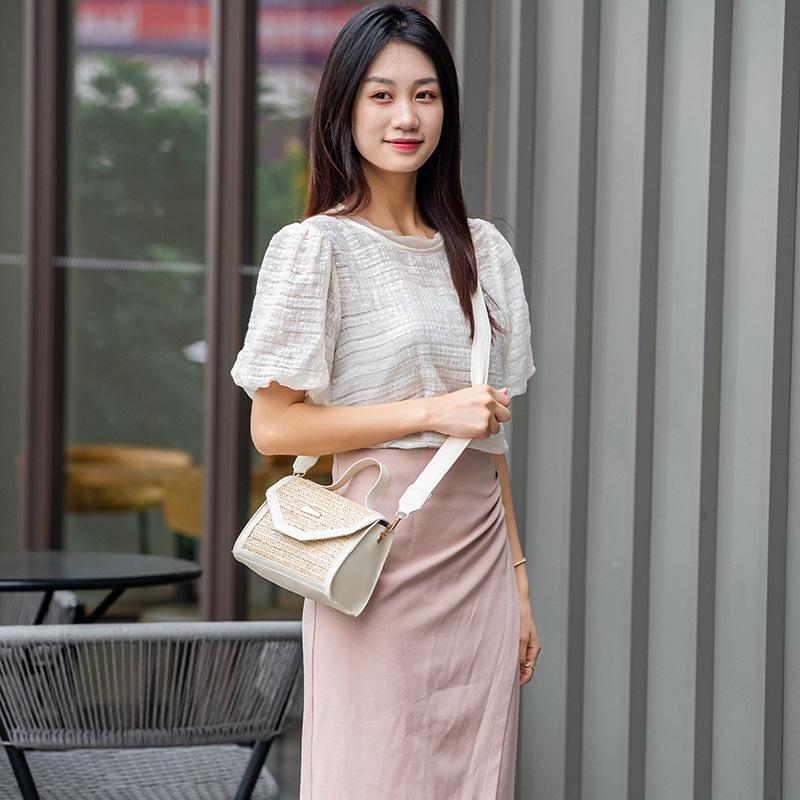 Ladies trend straw bag 2025 new ladies bag fashion sequins decoration shopping dating messenger bag