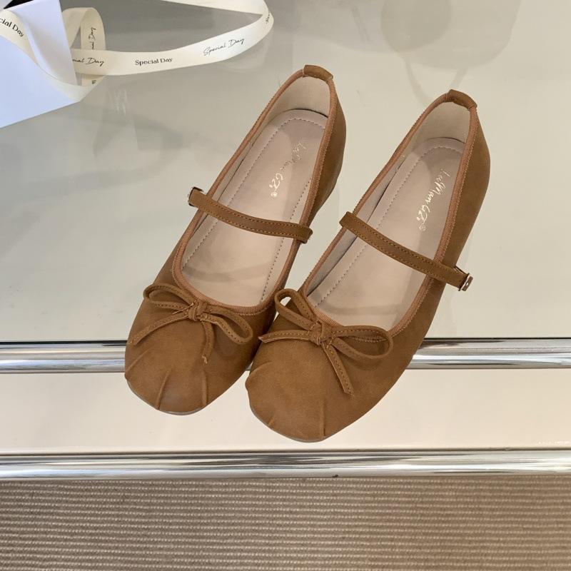 

Inner height increase 2025 summer flat-bottomed round-headed beanie shoes loafers lazy shoes retro Mary Jane women s single shoes 39 светло-коричневого