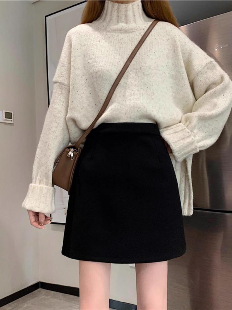 High-Waisted Slimming Wool A-Line Skirt for Women - Autumn/Winter Korean Style, Petite Black Short Skirt