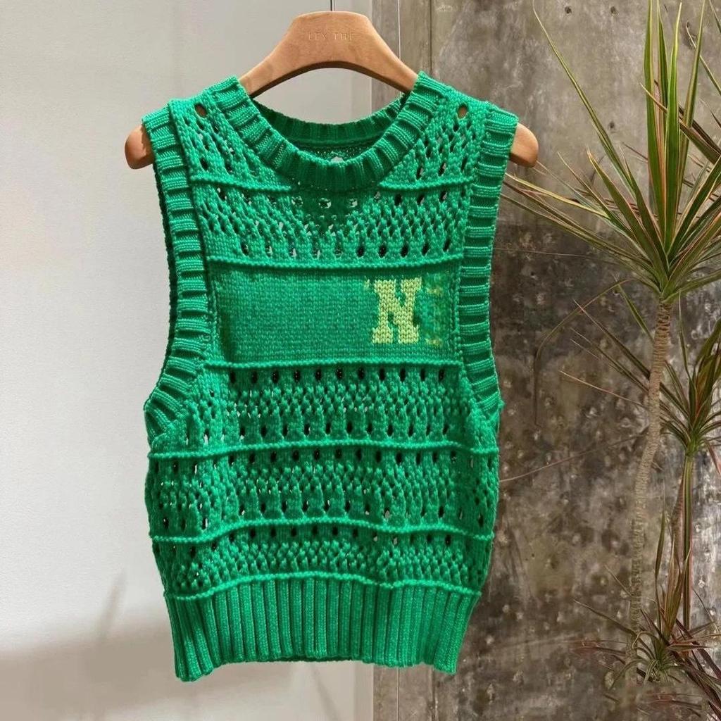 Nordic Autumn Logo Knit Sleeveless Striped Sweater Vest
