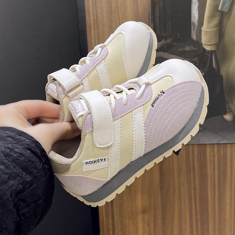 Modische Forrest Gump Schuhe mit weicher Sohle für Kinder und Mädchen, Frühjahr 2025, neue Sportschuhe, flache Sohle, rutschfest, leicht, trendig