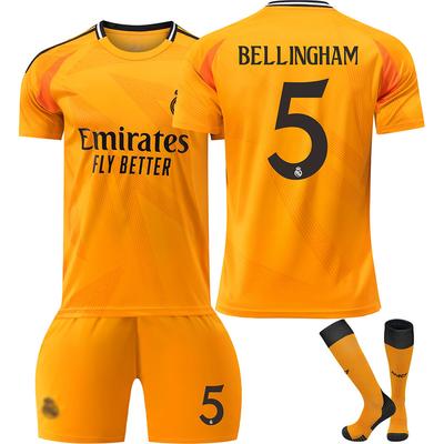 Tinédzserek Gyerekek Felnőttek Labdarúgó Mezek Sport Edzőmez Szett Zoknival 24/25 Real Madrid Vendég #5 Bellingham