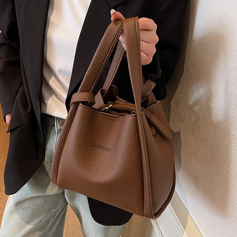 Fashion Niche Design Portable Vegetable Basket Bucket Bag Women's Casual Lychee Pattern Single Shoulder Child and Mother Bag