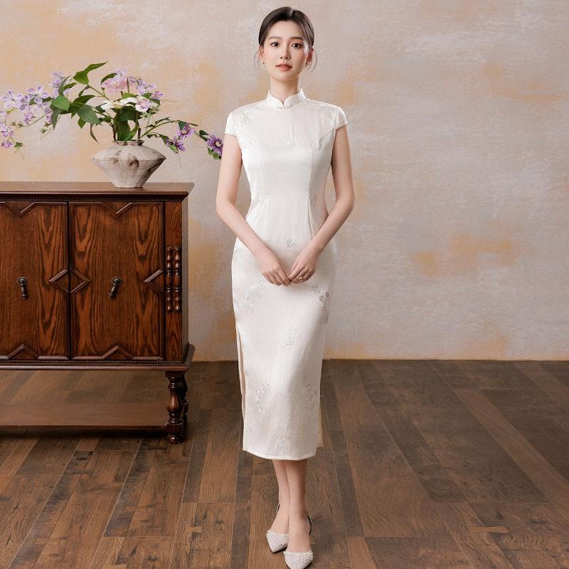 Elegant Blue Gray Sleeveless Qipao Dress With Embroidery Roll Edge Vintage Style Women 2026