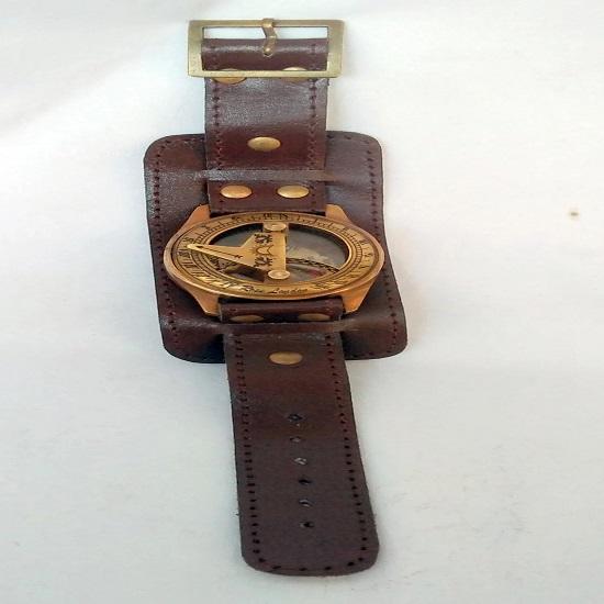 Mosiężny zegarek na rękę z zegarem słonecznym Kompas ze zegarem słonecznym Przedmiot kolekcjonerski Brązowe wykończenie Najlepszy na prezent walentynkowy dla męża Prezent