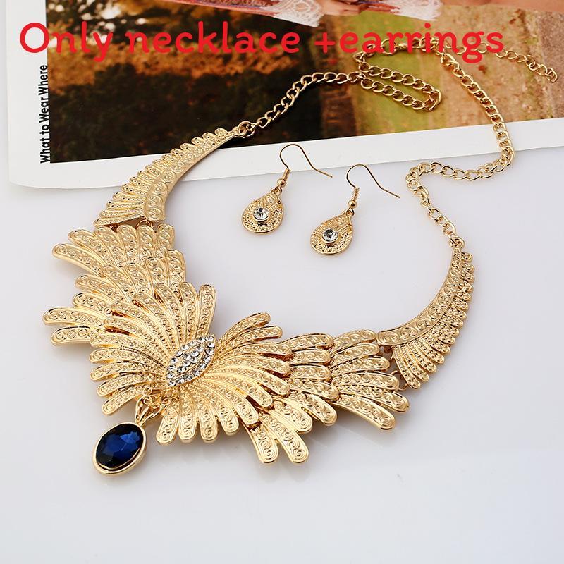 

Gold And Antique Silver Vintage Artificial Jewelry Decoration With Drop Earrings And Chain For Parties золотой