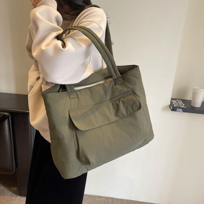 Fashion Versatile Handbag Large Capacity Bag Women's Commuter Nylon Bag Student Class Shoulder Bag Personalized Tote Bag