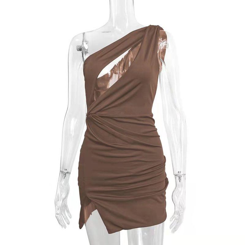 

2022 New Sexy One-shoulder Open-back Slit Hollow Short Dress Light brown XS