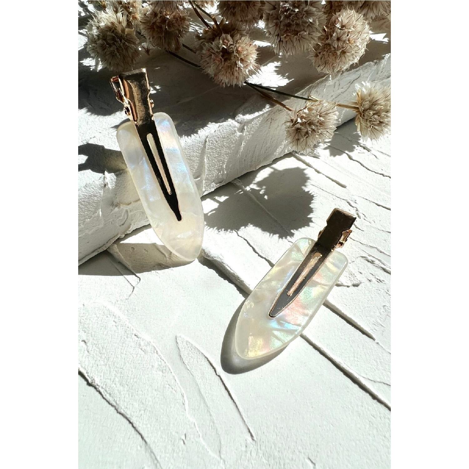 

Подвійне волосся без зачіски