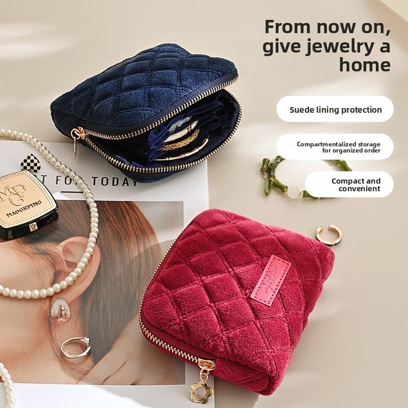 Elegant Plush Cosmetic Storage Case With Zipper For Rings And Bracelets