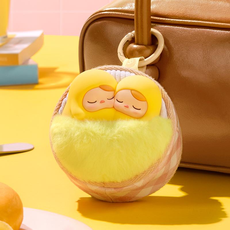 New POP MART PUCKY Egg Bean Collection Beech Earphone Case Trend Based Products 8cm PPMT-2506-0058