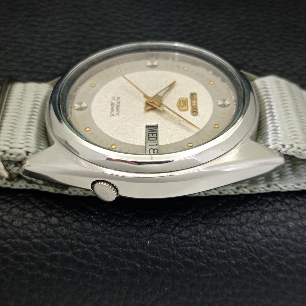 VINTAGE SEIKO 5 AUTOMATIC 7009A JAPAN MENS ORIGINAL DIAL WATCH a702387-5 R124-a702387