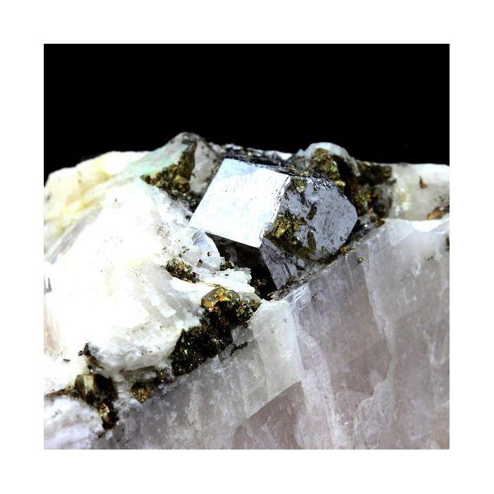 Pierres et Minéraux. Carrollite. 1362.0 ct. Kamoya South II Mine, Haut-Katanga, Congo.