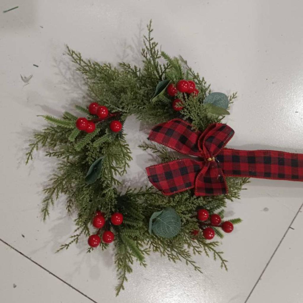 Christmas Kitchen Cabinet Wreaths With Plaid Bow Ribbon Hanging Cabinet Doors Wreaths Decorative For Kitchen Window Outdoor Indoor Holiday Decor