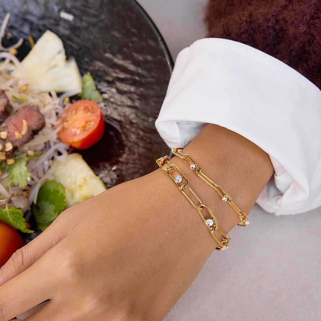 Yori Stilvolles Cubic Zirkonia Edelstahl Büroklammer Armband 18K Vergoldet Wasserdichte Schmuckstücke für Damen Charme Mode