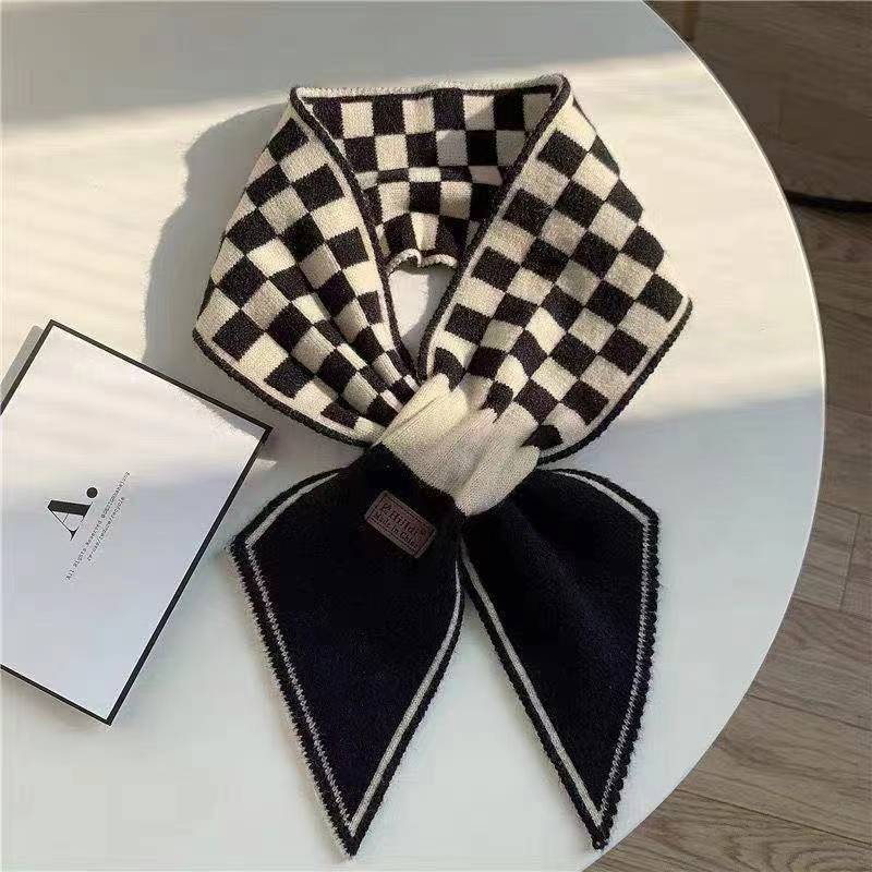 Checkerboard Cross Small Scarf for Women Korean Version  High End Warm and Versatile  Winter Fashionable Scarf Spring and Autumn Decorative Scarf