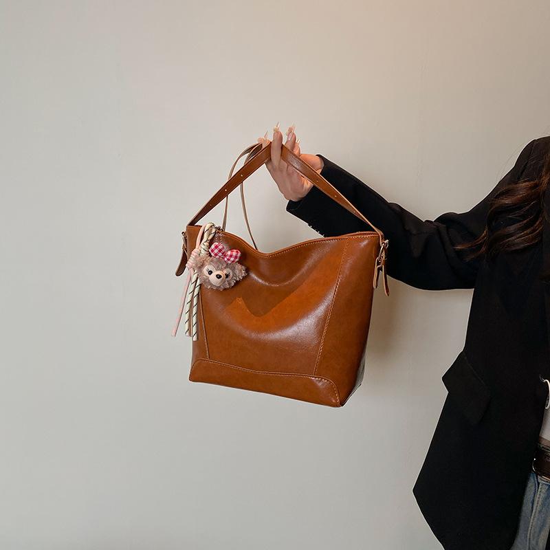 Large Capacity Bucket Tote Bag Summer New Shoulder Underarm Bag Solid Color Commuter Versatile Messenger Bag