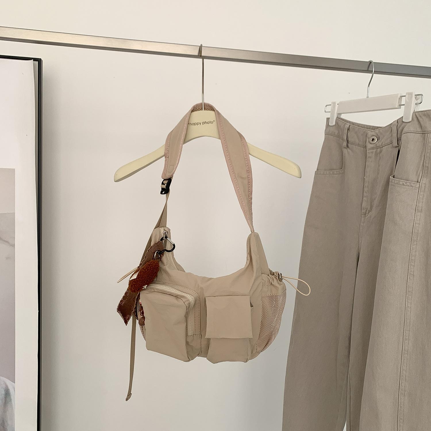 

Spring New Fashi Nyl Shoulder Bag Lightweight Crossbody Bags for Women Korean Style Fashiable and Versatile Commuting Bag