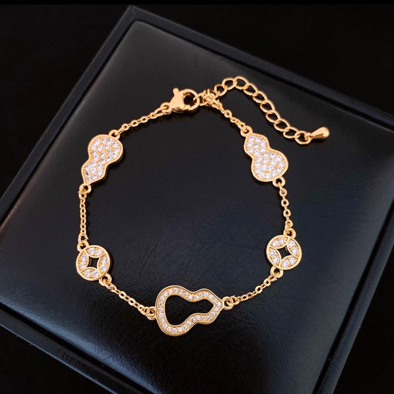 Chinese Style Zircon Gourd Bracelet: Elegant, Luxurious, and Fashionable Bangle.