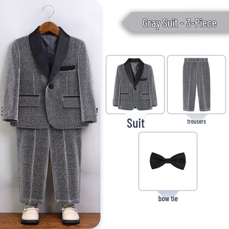 Chlapecký formální oblek v britském stylu pro družbu a klavírní vystoupení