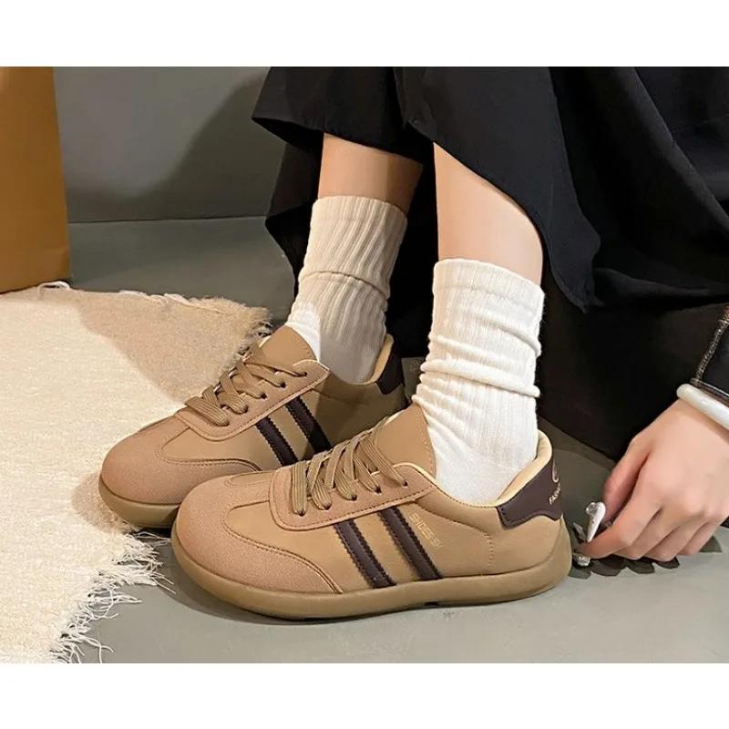 Big Size New Retro Flat Sneakers Women's Shoes Soft Soled Front Lace-up Women's Casual Shoes Zapatos De Mujer  Designer Shoes